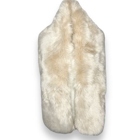 Elegant Faux Fur Cream / Tan Wrap One Size - Picture 4 of 10